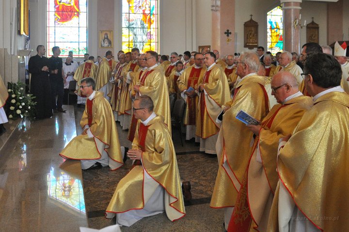 022 Do ołtarza.jpg